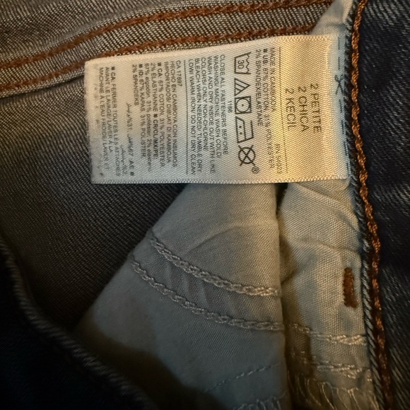 Old Navy mid-rise kicker bootcut jeans - bundle of 2 - Picture 10 of 12